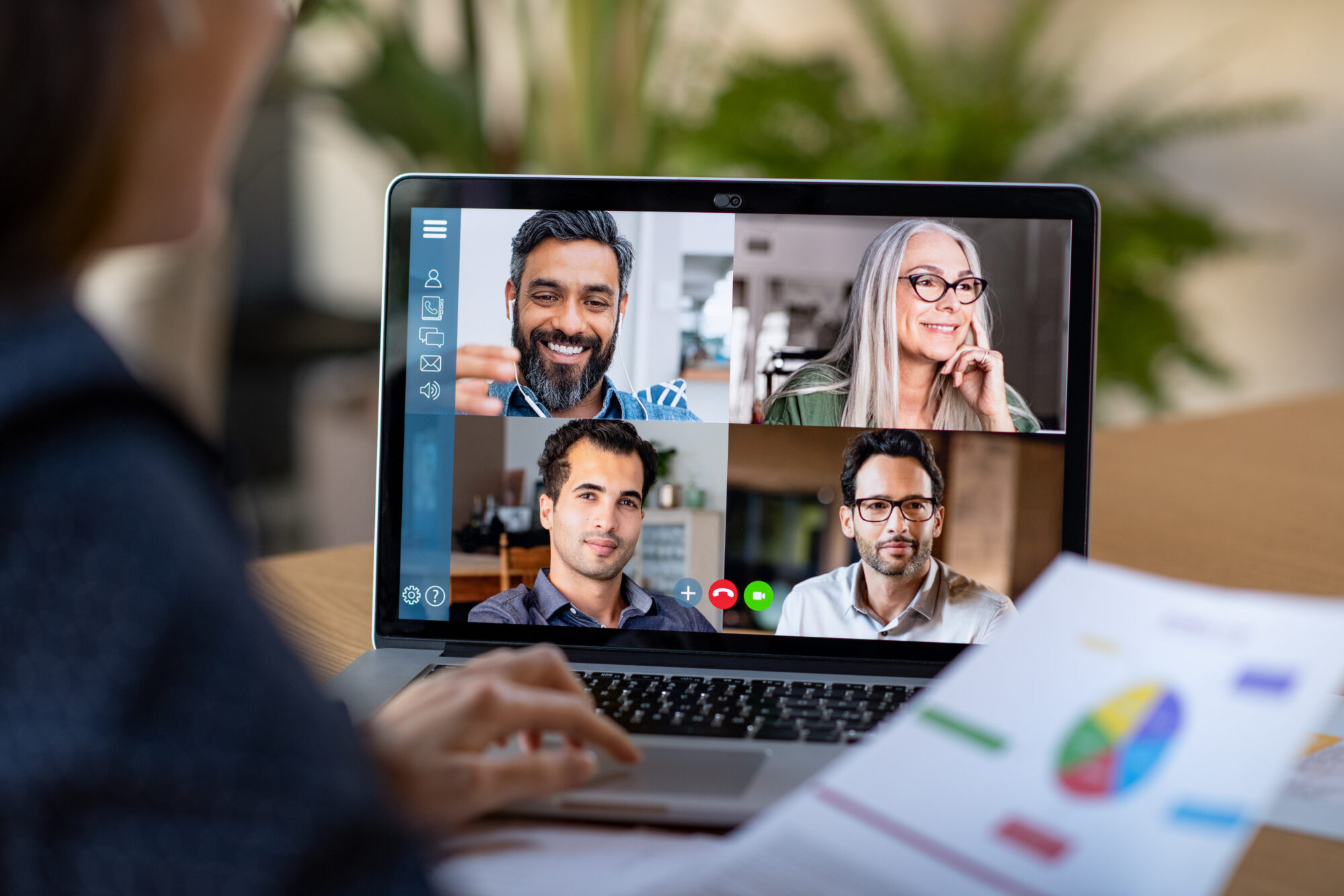 Should I work solo or join a real estate team?