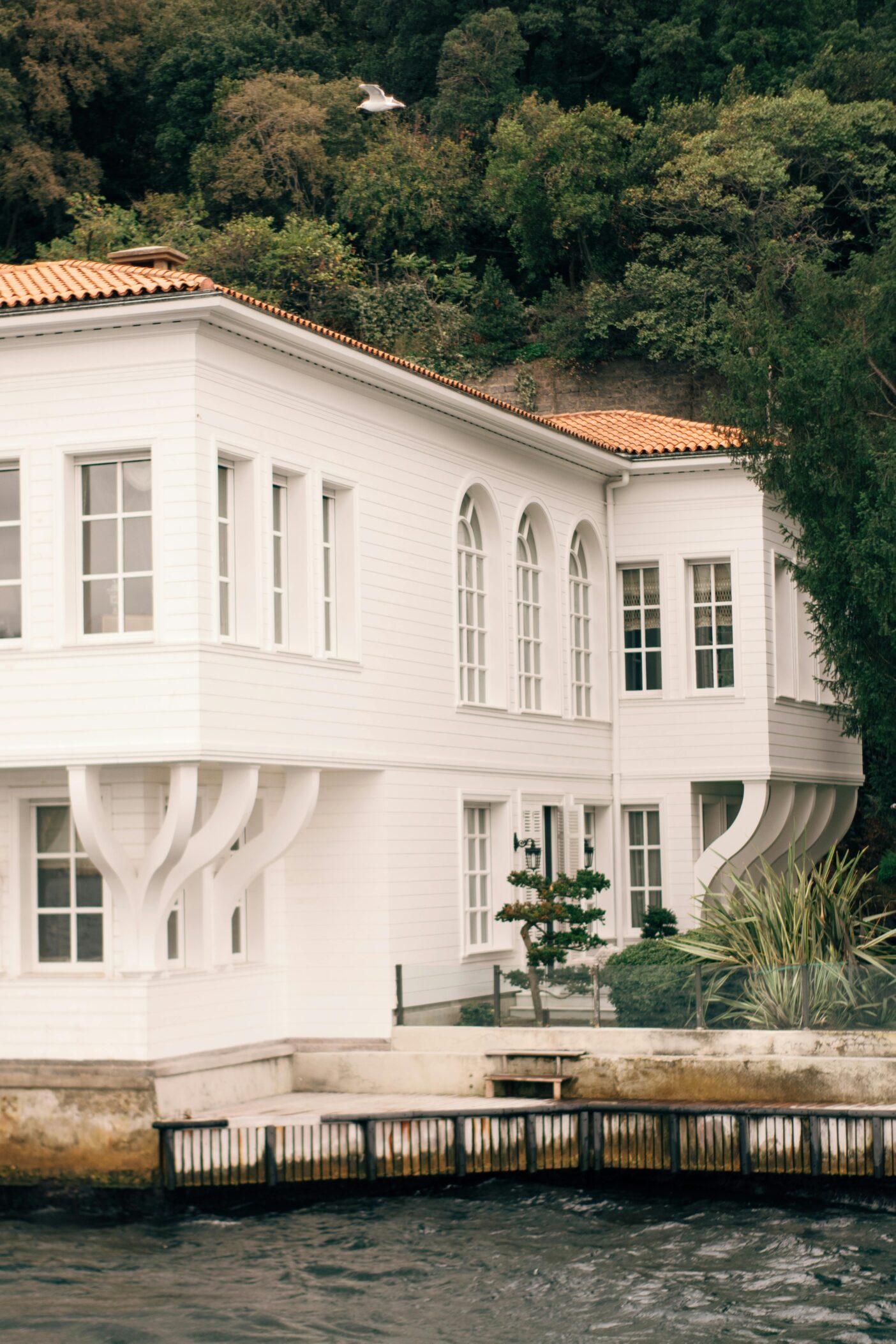 Picture of How to Brand Yourself as a Luxury Real Estate Agent